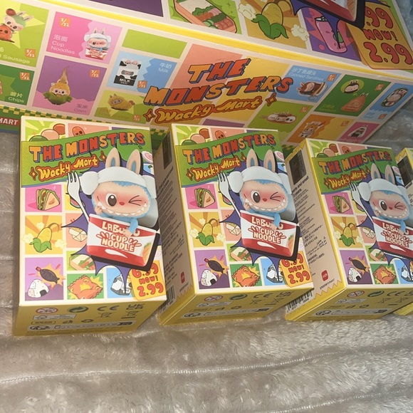 Pop Mart Wacky Mart - GRILLED SAUSAGE - Picture 4 of 11